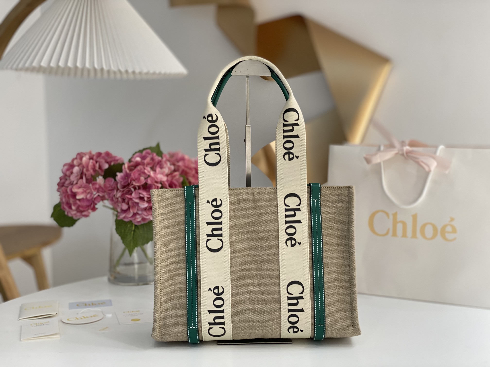 Chloe Medium Woody Tote Bag In Linen